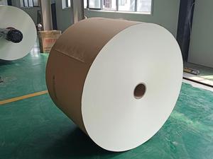 กระดาษคราฟท์เคลือบ PE สองด้าน หนา 150-320 แกรม ย่อยสลายได้ ปลอดภัยสำหรับอาหาร กันน้ำ พิมพ์ได้ สำหรับผลิตแก้วกาแฟและแก้วน้ำผลไม้ - Product Image 5