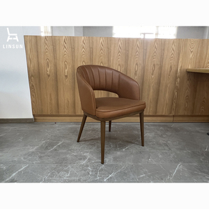 Chaise en cuir PU orange de qualité avec base en métal pour cafés et restaurants DC037 - Product Image 1