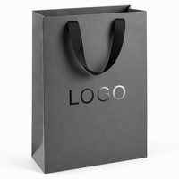 Sacs de shopping noirs de luxe avec logo UV spot, sacs de shopping de taille standard, vente en gros, vêtements pour hommes, boîte cadeau personnalisée