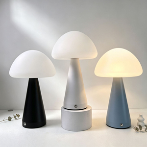 Veilleuse LED en cristal blanc chaud, bouton manuel, rechargeable USB, moderne, 2700K Ra90, 25000 heures, Tulipe moyenne - Product Image 3