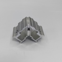 Support d'angle en aluminium 6063-T5 de type moderne Tengshuo, durable, installation facile par vis, pour cadres de fenêtres et de portes à rupture de pont thermique