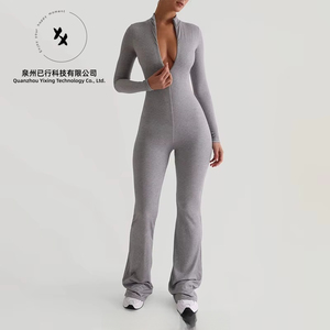 Leggings évasés personnalisés en polyester et élasthanne à compression et effet push-up pour femmes, combinaisons de yoga évasées une pièce pour la gym et le sport - Product Image 4