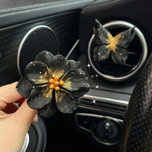 Diffuseur de parfum de luxe noir en forme de fleur pour voiture, clip de ventilation, pierre parfumée décorative, accessoire intérieur à évaporation naturelle - Product Image 4
