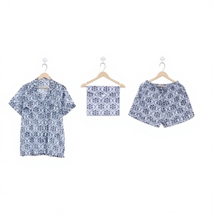 Ensemble de pyjama en coton imprimé à la main, motif floral, élégant, manches courtes, vêtements de nuit d'été, col rabattu, fermeture à cordon, court - Product Image 1