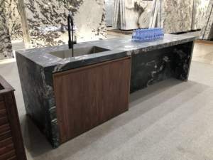 Piano di Lavoro per Cucina in Quarzite Verde Scuro con Venature Bianche Fluenti Superficie in Pietra Effetto Pelle Top per Vanità - Product Image 4