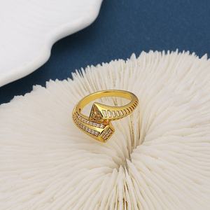 Jxx Juego de 2 piezas de anillos y brazaletes abiertos con dijes, de oro de 24k y circonitas, para mujer, joyería - Product Image 3