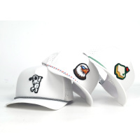 Parches de Goma Personalizados de Alta Calidad con Orificios, Cuerda de Colores Variados, Corte Láser para Gorras