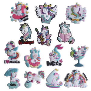 Nouveauté 2024 En gros Breloques pour chaussures en PVC souple style <span class=keywords><strong>Crocs</strong></span>, Luxe, Logo personnalisé DIY, <span class=keywords><strong>Licorne</strong></span>, Cadeau promotionnel pour événements et fêtes - Product Image 5