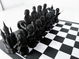 مجموعة شطرنج قابلة للطي مصممة باحترافية حسب الطلب، لعبة لوحية فاخرة من الورق، رقعة شطرنج مخصصة - Product Image 4