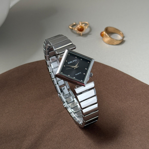 S9310 Montre pour femme en forme de diamant vintage, simple, luxueuse, à la mode, exquise, élégante, montre pour femme transfrontalière, - Product Image 4