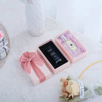 Dossiers cosmétiques en carton ondulé avec logo personnalisé pour flacons d'huiles essentielles et mini-roges à lèvres - Impression personnalisée écologique