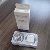 Kit de charge rapide 20W avec prise UK, câbles Type-C et 8 broches, chargeur pour coffret cadeau de luxe prêt à l'emploi