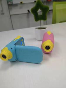 Cámara de video digital 1080P Mini DV Videocámara giratoria con pantalla de 2,4 "para niños Cámara digital DV para niños Juguete - Product Image 2