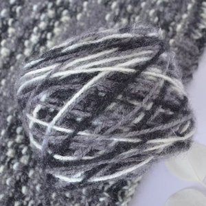 Grande pelote de fil de laine d'écureuil mélangé coton/acrylique, teint en dégradé, pour chapeaux et pulls au crochet faits main DIY pour bébés - Product Image 4
