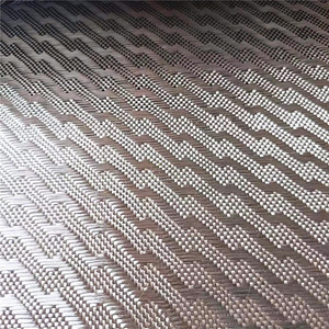 Tela de Fibra de Carbono 3K 240Gsm con Patrón de Tejido Lightning para Decoración Deportiva y Automotriz - Product Image 3