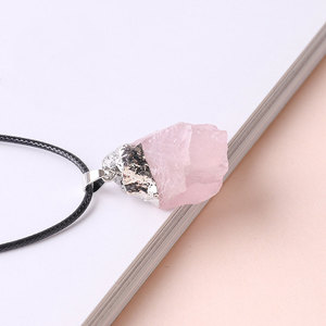 <span class=keywords><strong>Colgante</strong></span> de piedra natural cabeza de oro blanco dorado cristal crudo al por mayor <span class=keywords><strong>colgante</strong></span> de jade <span class=keywords><strong>colgante</strong></span> de <span class=keywords><strong>amatista</strong></span> irregular - Product Image 3