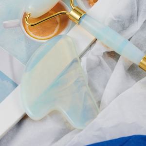 Gesichtshaut-Werkzeuge <span class=keywords><strong>100</strong></span> % echtes natürliches Herzbild weißes Opal Gua Sha Brett abziehbar Opalit Gua Sha Massagegerät für Gesicht Hals Körper - Product Image 6