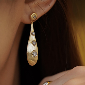 อาซูโอ 18K เครื่องประดับหรูหราทองคำแท้เพชรธรรมชาติแฟชั่นต่างหูแบบยาวของขวัญสำหรับสุภาพสตรีงานเลี้ยงระดับไฮเอนด์ - Product Image 6