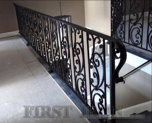 Rampe d'escalier en fer forgé d'extérieur d'époque à vendre - Product Image 5