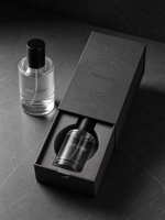 Parfum Pria Logo Kustom 100 ml Aroma Kayu Segar Teh Kulit Buah Bunga Semprotan Tahan Lama untuk Kantor Pesta