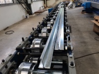 Rouleau de laminage de cadre de porte en acier HF formant la machine à vendre