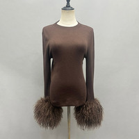 Pull en tricot personnalisé de luxe à col rond de couleur unie, pull doux aux poignets en vraie fourrure de Mongolie pour femmes