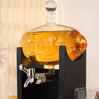 Fournisseurs d'usine Ensemble de carafes à whisky de football 47oz Verres à tequila pour hommes avec bec Refroidisseur de football pour le vin et l'utilisation de cadeaux