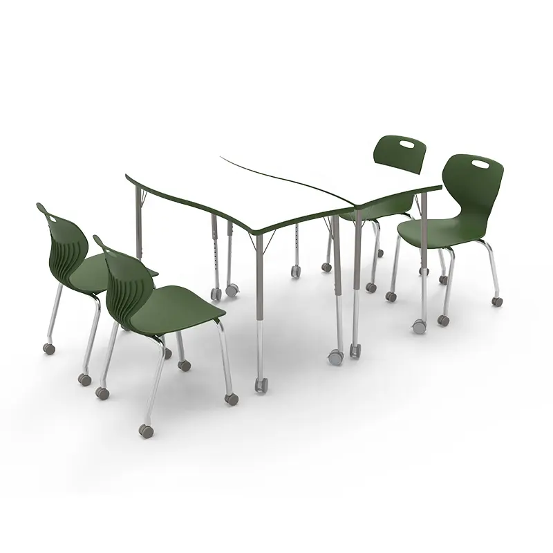 Cadeiras e mesas móveis da escola
