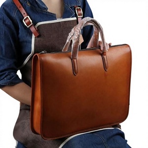 Maletín para Portátil de Cuero Genuino Marrón BS INTERNATIONAL, Duradero, Portátil, para Uso Diario, Impermeable, para Hombres y Mujeres, con Correa para el Hombro - Product Image 4