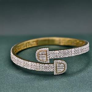 Shining 925 <b>Sterling</b> <b>Silver</b> VVS Moissanite Cuban Link Chain <b>Bracelet</b> Premium Fashion Accessory for Daily Wear - Product Image 5