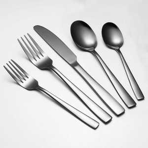 Lot de couverts uniques réutilisables en acier inoxydable poli miroir, style vintage, pour fêtes, avec logo personnalisé, cuillère, fourchette, couteau, marque <span class=keywords><strong>QZQ</strong></span>, Guangdong - Product Image 3