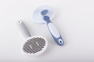 Prodotti per la pulizia e la toelettatura degli animali domestici spazzola per cani Slicker autopulente a spillo lungo - Product Image 6