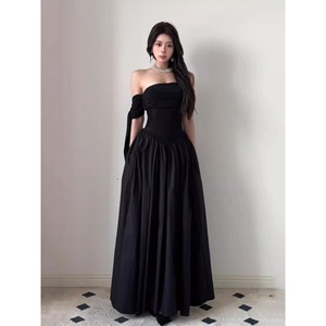 เดรสยาวผ้าซาตินสีดำแบบเปิดไหล่ ทรงเอไลน์ เอวสูง ชุดราตรีสีพื้น ชุดออกงานสไตล์วินเทจ ระบายอากาศได้ดี แห้งเร็ว - Product Image 2