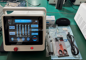 Équipement médical <span class=keywords><strong>de</strong></span> traitement <span class=keywords><strong>de</strong></span> <span class=keywords><strong>maladie</strong></span> <span class=keywords><strong>vasculaire</strong></span> <span class=keywords><strong>de</strong></span> laser <span class=keywords><strong>de</strong></span> diode <span class=keywords><strong>de</strong></span> 980nm 1470nm 47w pour le retrait <span class=keywords><strong>de</strong></span> vaisseaux sanguins et le traitement d'EVLT - Product Image 4