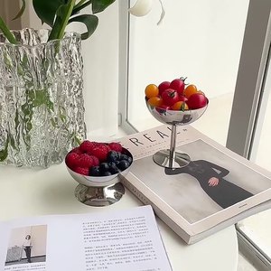 Coupe à glace en acier inoxydable avec pied, bol à dessert pour servir des friandises et des cocktails, design uni, lavage à la main uniquement - Product Image 4