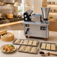Machine automatique de fabrication de dumplings, pierogi, raviolis, pâtes, tourtes à la viande, empanadas et samosas pour boulangeries, pizzerias et commerces de produits alimentaires.