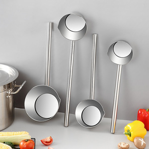 Louche à eau en acier inoxydable épais avec bec coudé et long manche, ustensile de cuisine - Product Image 3