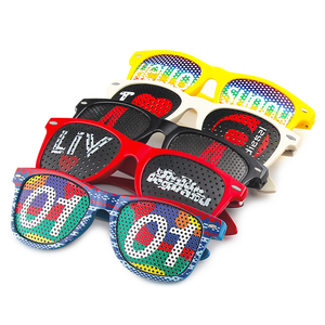Autocollant sténopé avec logo personnalisé <span class=keywords><strong>Jeux</strong></span> de football Événement Promotion UV400 Trous d'épingle Drapeau national Lunettes de soleil promotionnelles Lunettes de soleil - Product Image 2
