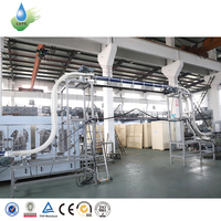 Machine de remplissage automatique électrique de boissons en PET 5L haute précision avec pompe PLC et structure rotative pour ligne de production de bouteilles