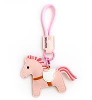 Nouveau luxe en cuir passe-temps cheval porte-clés ornements voiture accessoires sac portefeuille décor pendentifs en cuir élégant porte-clés porte-clés