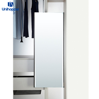 Miroir rotatif à fermeture douce pleine longueur, coulissant et escamotable, personnalisé pour armoire, vente en gros d'usine avec LED