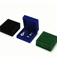 Boîte à bijoux en velours avec logo personnalisé, boîte de rangement pour bagues, boucles d'oreilles, colliers, pendentifs, boîte cadeau de luxe pour emballage de bijoux de marque