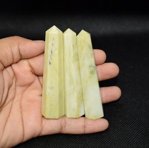 Torre de obelisco serpentina pulida, piedra de amor curativa para el equilibrio del Chakra del corazón, crecimiento espiritual y decoración del hogar inspirada en la naturaleza - Product Image 3