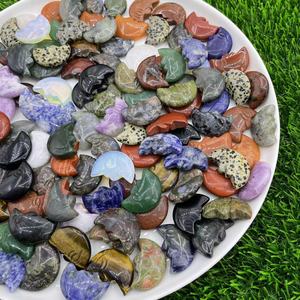Offre Spéciale : Pierre de Quartz Cristallin Facettée en Forme de Lune, 3 cm, Plusieurs Matériaux Disponibles, Taille Personnalisable Acceptée, Envoi Aléatoire - Product Image 4