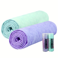 Vente en gros de chamois PVA super absorbant rouleau de chiffon de nettoyage de voiture avec récipient en plastique style uni pour usage en cuisine