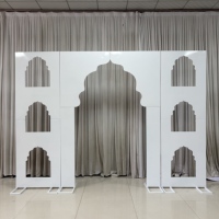 Fournitures de décoration de scène de mariage et de fête : Arche de mariage en métal blanc et panneau de fond