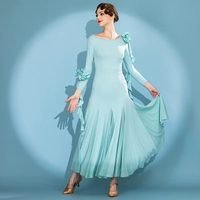 Robe longue de danse à manches longues de couleur unie avec décoration florale 3D pour la danse moderne et les spectacles sur scène