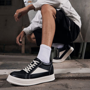 รองเท้าลำลองผู้ชายเสริมส้น หนังแท้ ระบายอากาศได้ดี เพิ่มความสูง พื้นหนา ดีไซน์หรูหรา รองเท้าผ้าใบเสริมส้นแบบเรียบ - Product Image 5