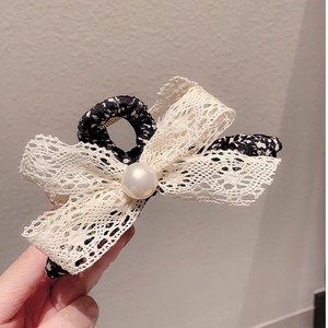 Barrettes à cheveux en dentelle française pour filles, pinces requin en tissu, accessoires capillaires doux et pastel - Product Image 1