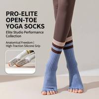 Chaussettes de yoga de luxe à cinq orteils, antidérapantes, pour femmes, chaussettes de pilates professionnelles pour l'entraînement en studio et le fitness
